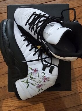 Women’s White and Black Floral Embroidered High-Top Sneakers